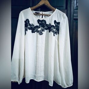 Talbots Womens Ivory Black Lace Blouse Size‎ M Pintuck Semi Sheer Keyhole Career